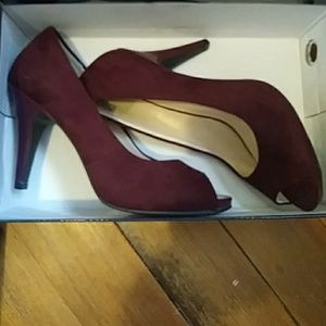 Maroon High Heels ☀️ 3 for $20☀️